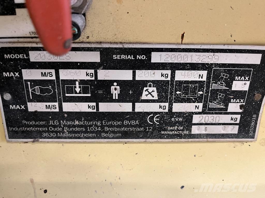 JLG 2030 ES 剪式升降機