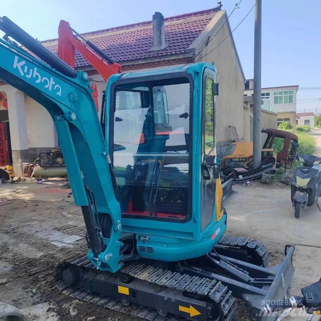 Kubota U 20 小型挖土機/掘鑿機<7t(小型挖掘機)