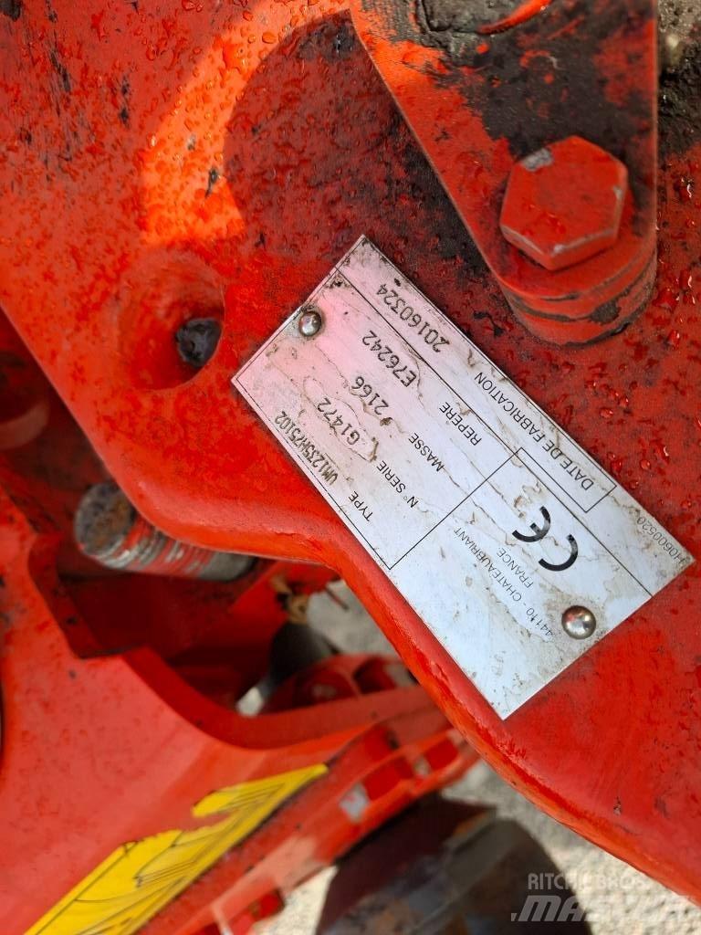 Kuhn Vari-Master 123 雙向犁