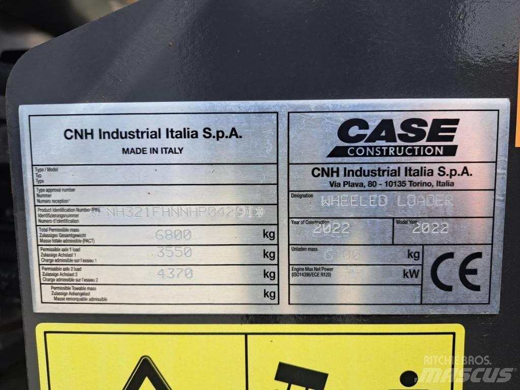 CASE 321 D 輪胎式裝載機