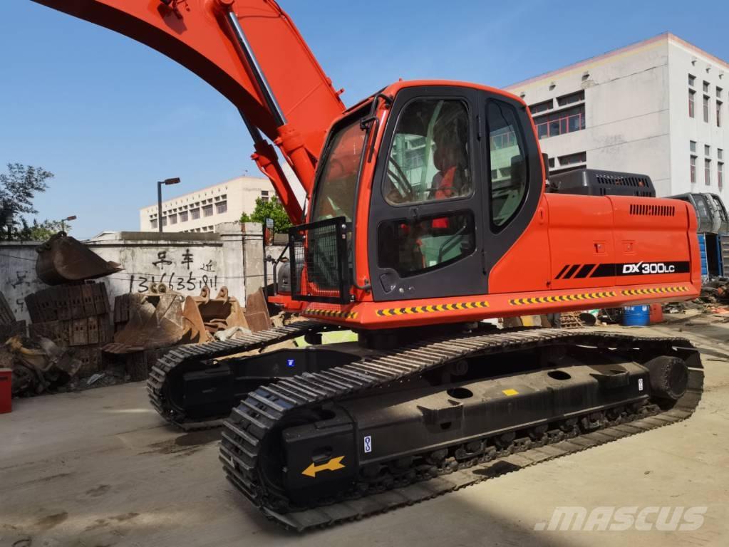 Doosan DX 300 履帶式 挖土機/掘鑿機/挖掘機