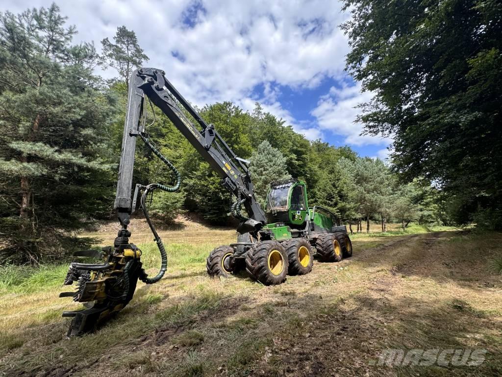 John Deere 11 70 G 收穫機