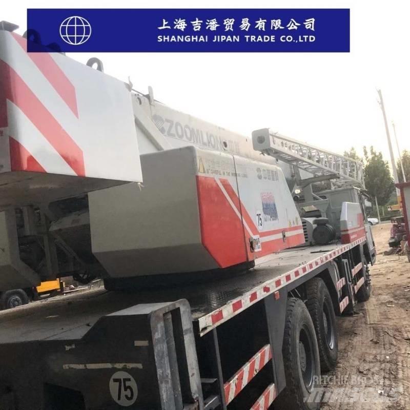 Zoomlion QY 25 全路面起重機/吊車