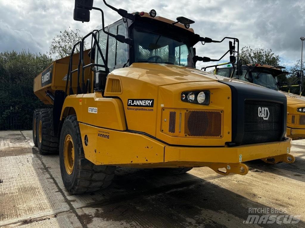 CAT 730 鉸接式起吊車