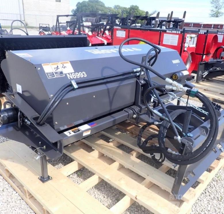 Sweepster 220 84” 刷子