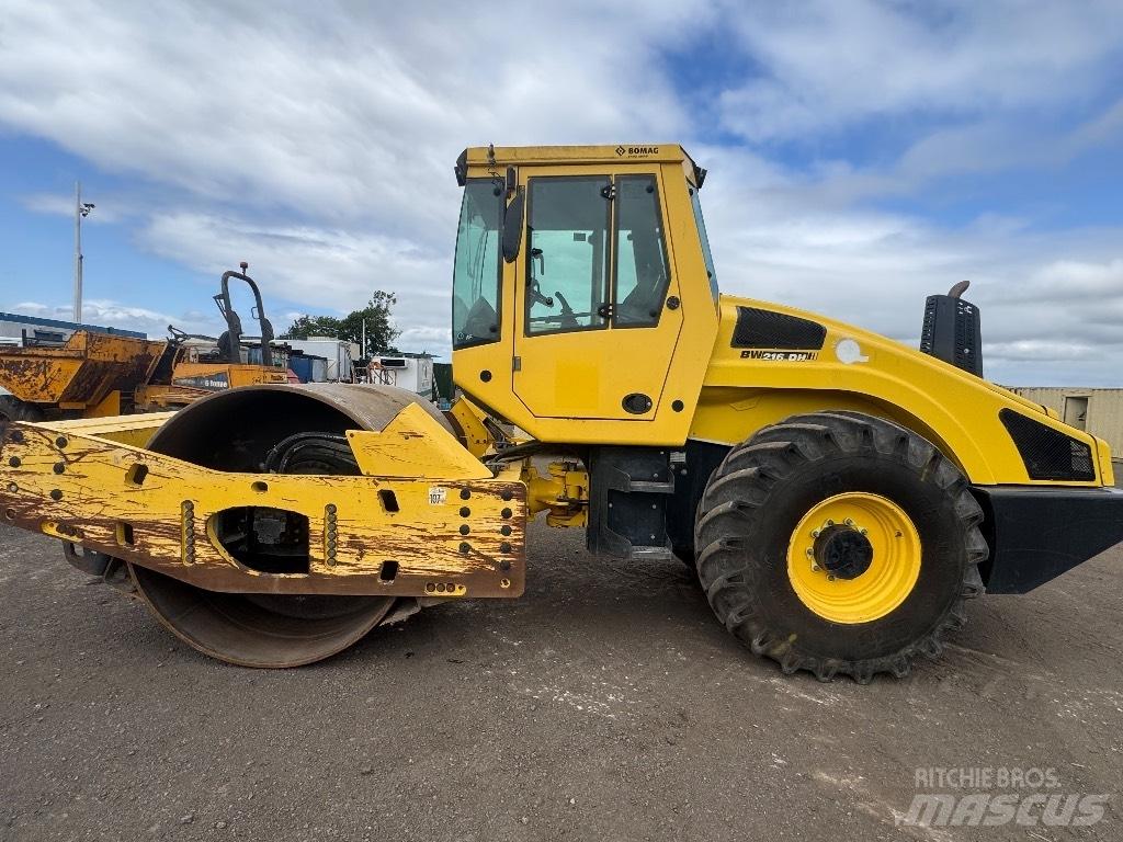 Bomag BW 216 D H-4 單輪滾壓機