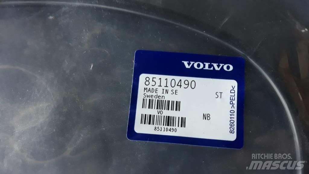 Volvo HOSE 85110490 駕駛室與內部