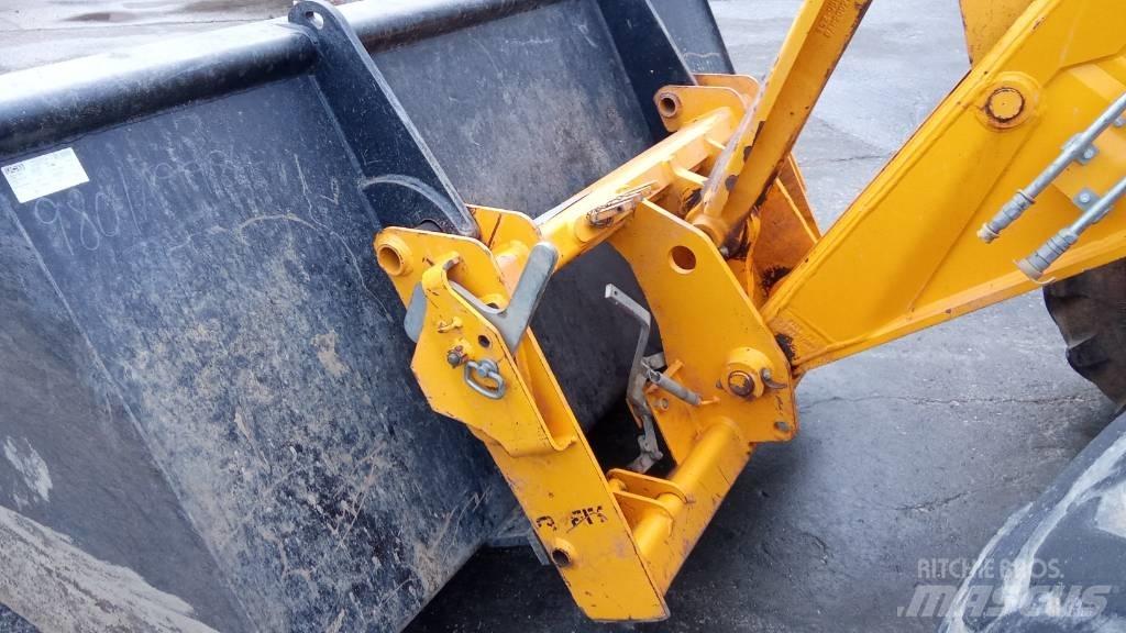 JCB 532-70 伸縮臂操作車