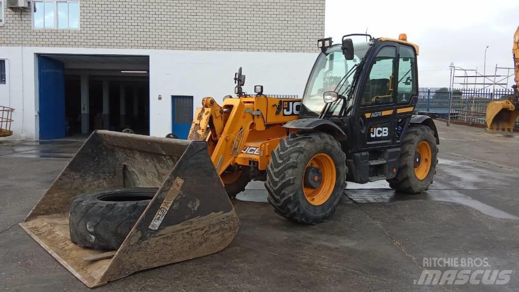 JCB 532-70 伸縮臂操作車