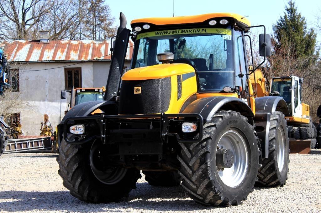 JCB Fastrac 3200 曳引機