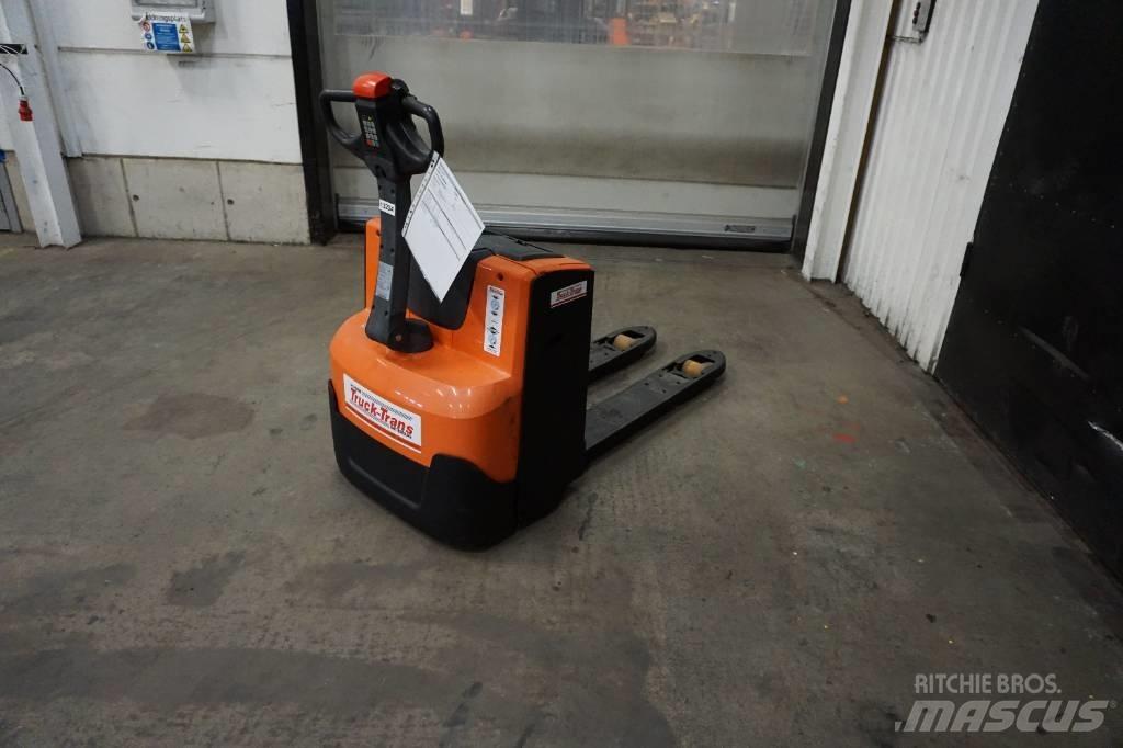 Toyota LWE180 低架升降機