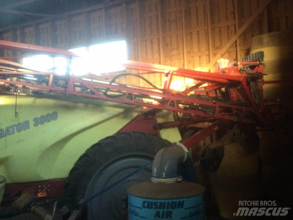 Hardi Navigator 3000 牽引式噴霧機