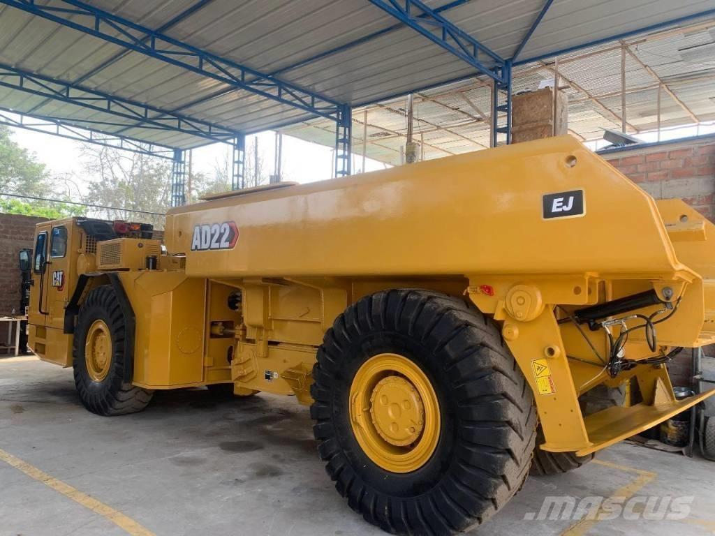 CAT AD 22 傾卸式卡車