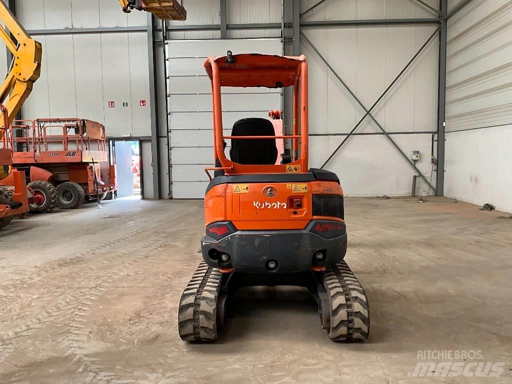 Kubota U 27-4 小型挖土機/掘鑿機<7t(小型挖掘機)