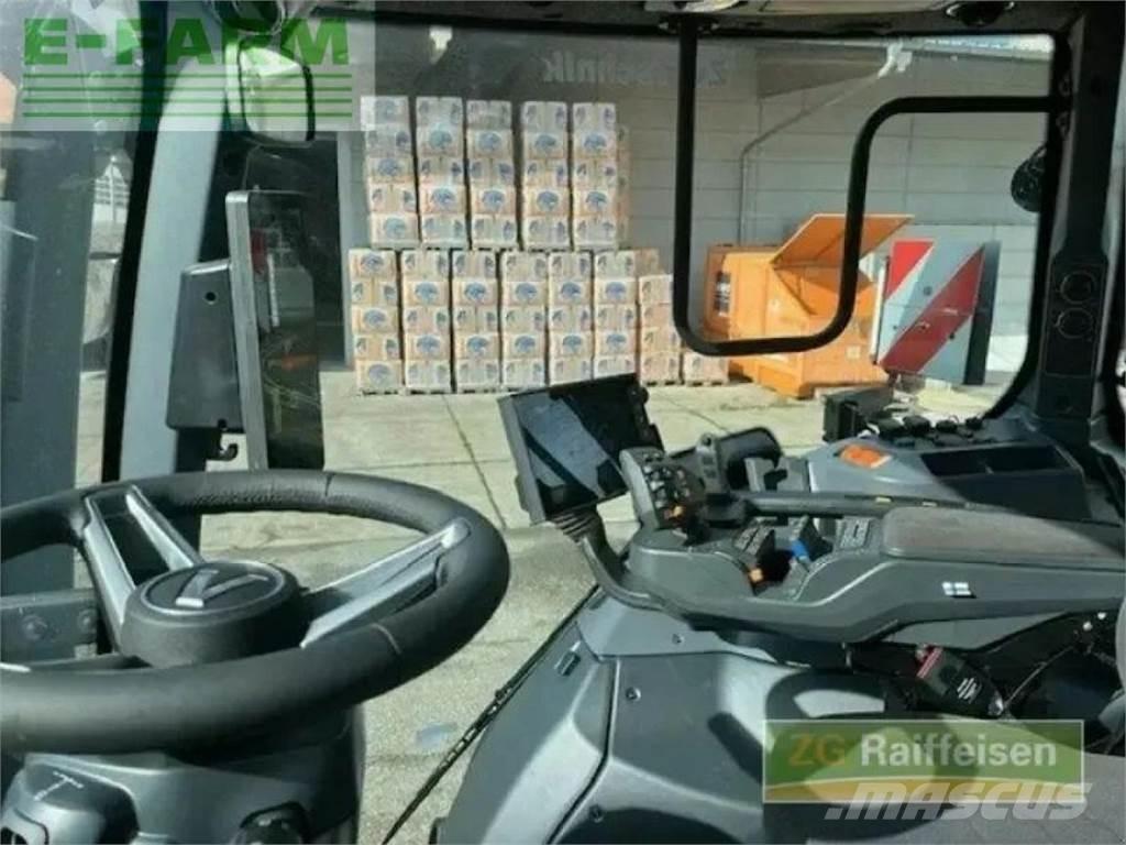 Valtra q245 曳引機