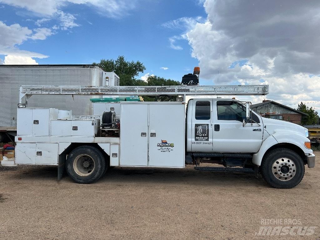 Ford F 750 XL 都市/通用型車輛