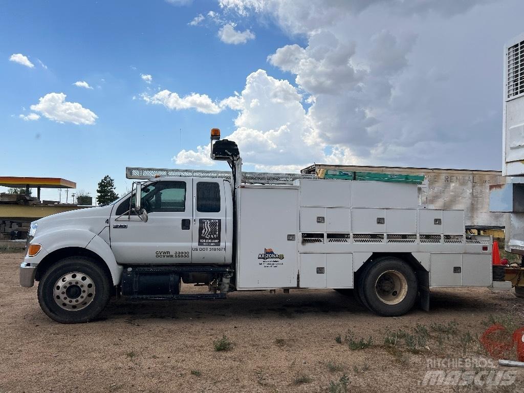 Ford F 750 XL 都市/通用型車輛