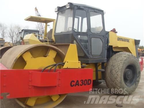 Dynapac CA 30 D 單輪滾壓機