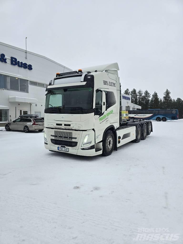Volvo FM Electric 吊鉤式起重車