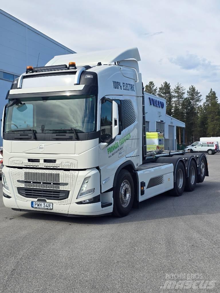 Volvo FM Electric 吊鉤式起重車