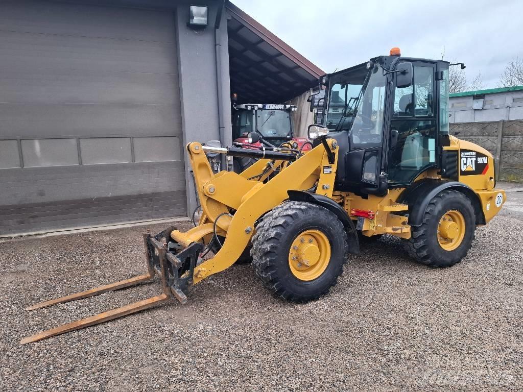CAT 907 M 輪胎式裝載機
