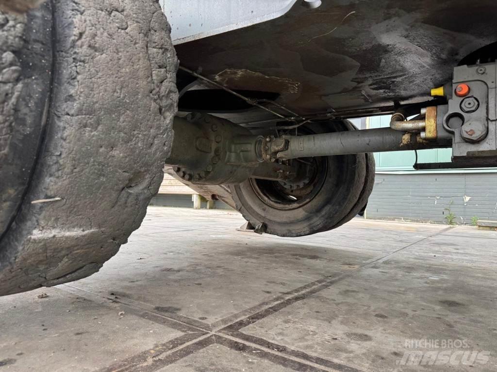Liebherr A 924 C 廢棄物/工業用操作車