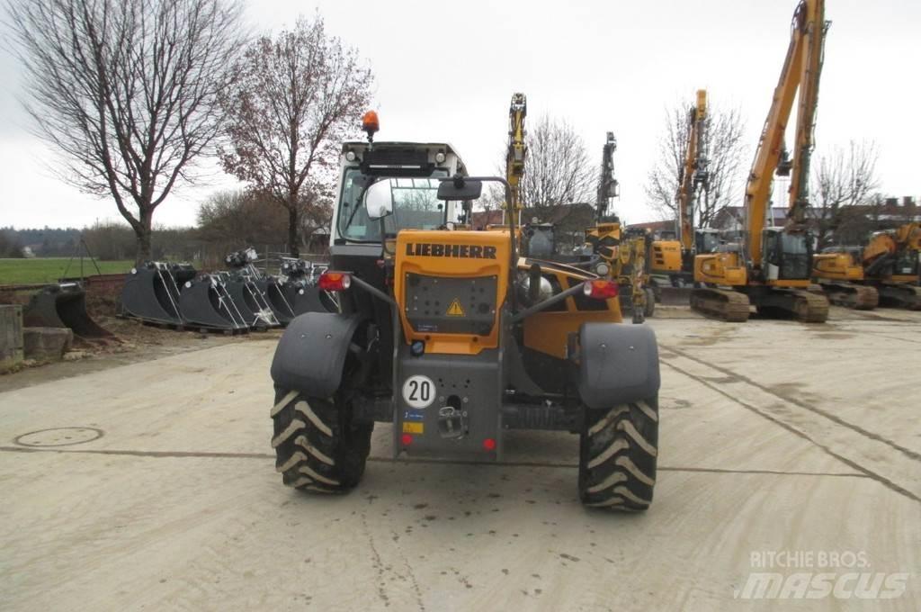 Liebherr T 46-7s 伸縮臂操作車