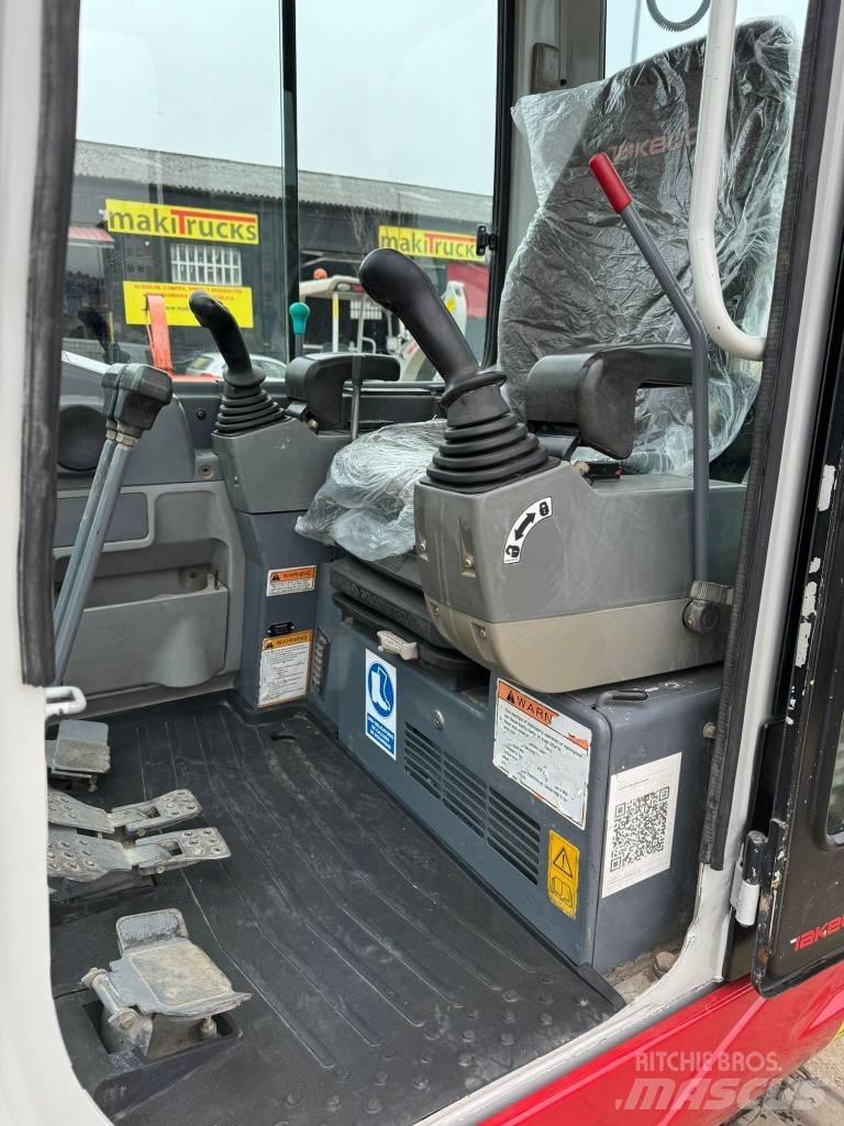Takeuchi TB228 小型挖土機/掘鑿機<7t(小型挖掘機)