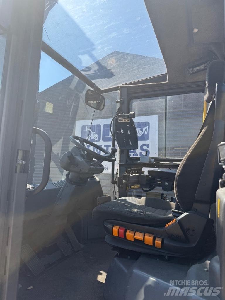 Kalmar DCE 80-9 柴油卡車