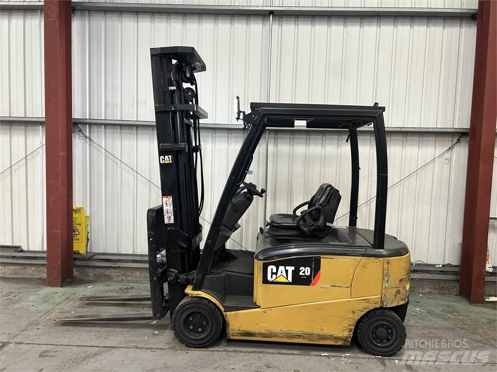 CAT EP20PN 電動堆高機