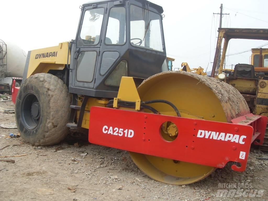 Dynapac CA 251 D 單輪滾壓機