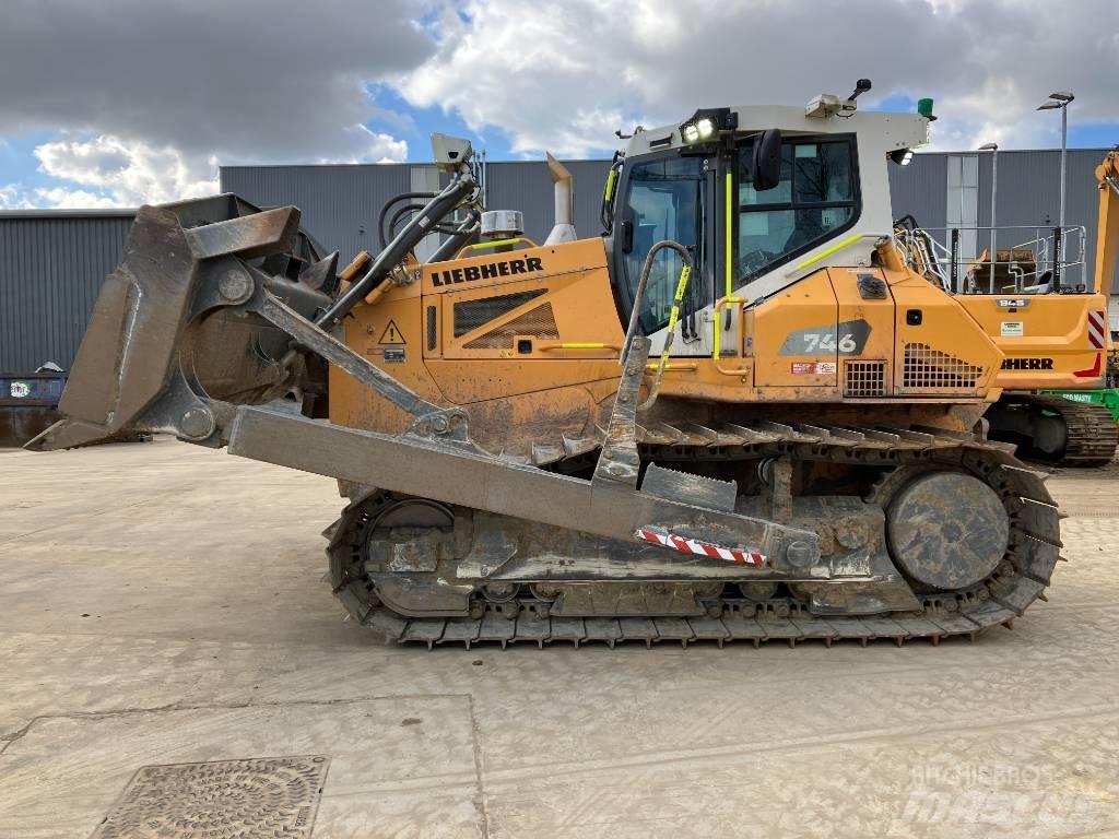 Liebherr PR 746 履帶推土機