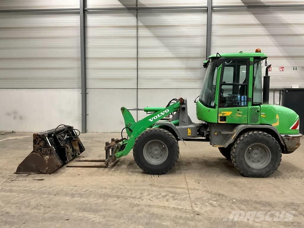 Volvo L 30 B-Z/X 輪胎式裝載機