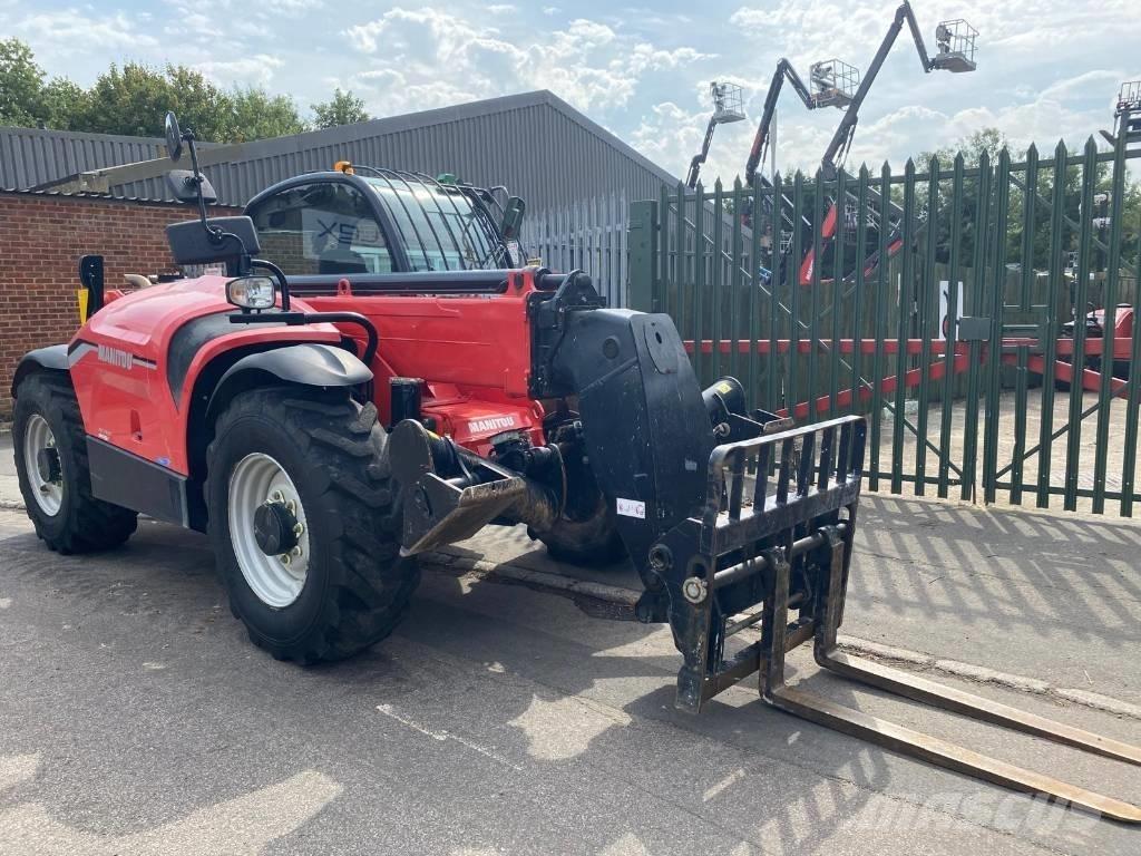 Manitou MT 1335 伸縮臂操作車