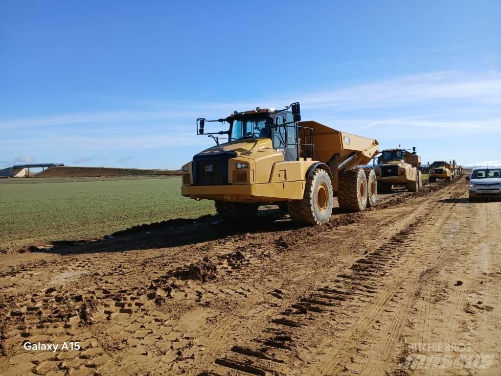 CAT 745 鉸接式起吊車