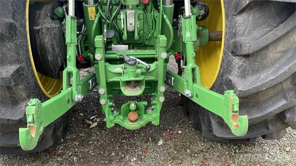 John Deere 6R215 曳引機