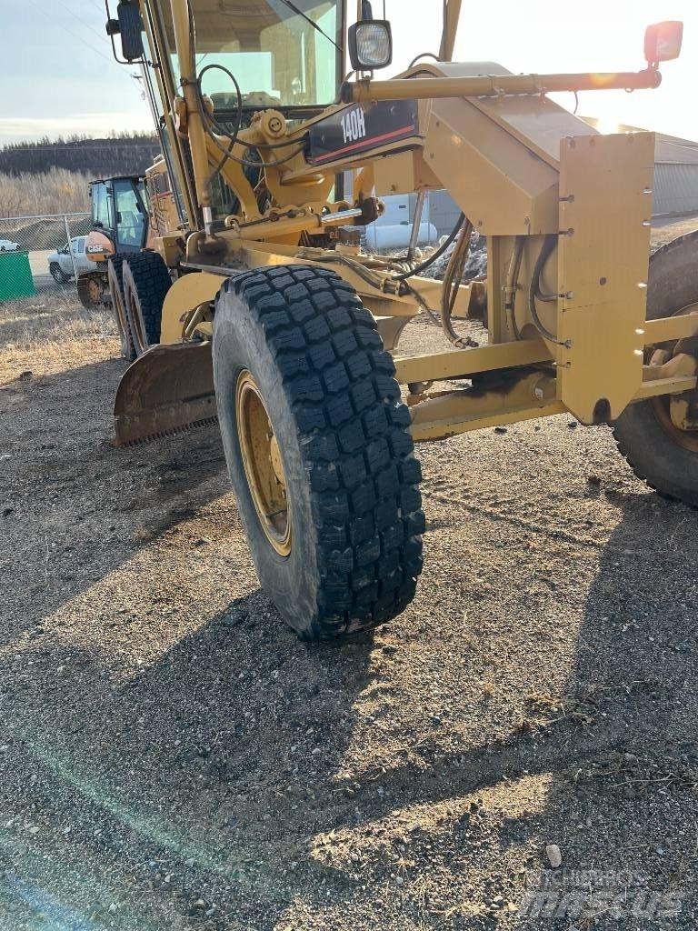 CAT 140 H 平土機