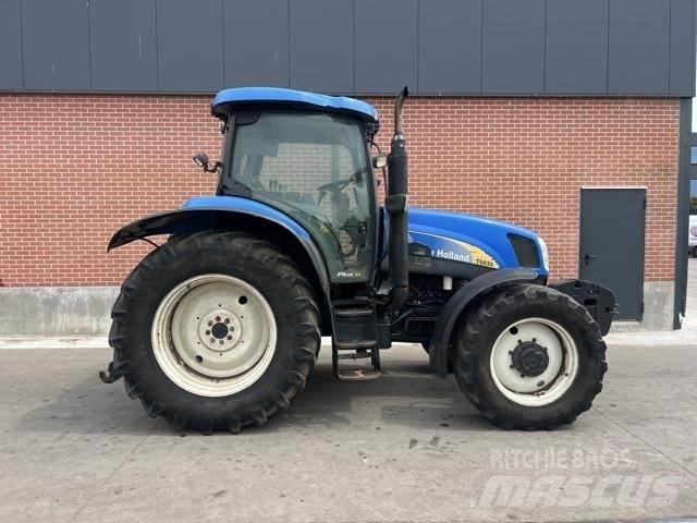 New Holland T6030 曳引機