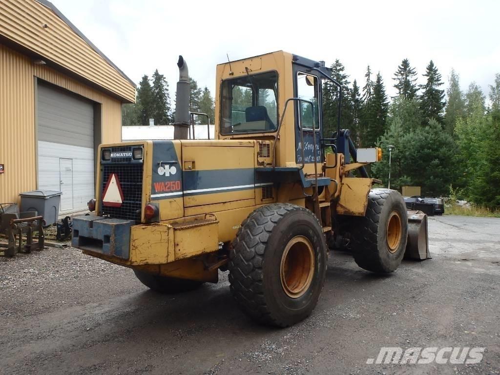 Komatsu WA 250-1 輪胎式裝載機