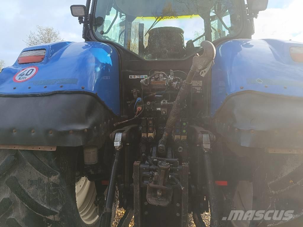 New Holland T 7050 曳引機