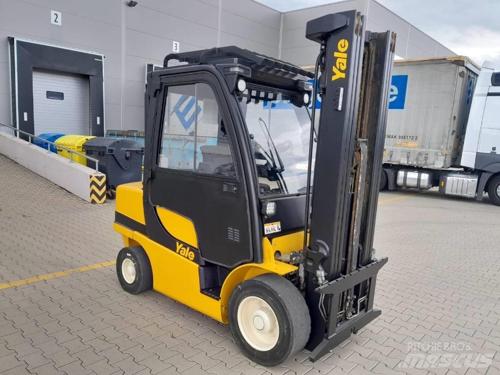 Yale GDP35VX 柴油卡車