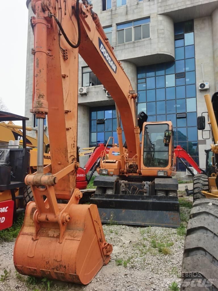 Doosan DH 210 W-7 旋轉式挖土機/掘鑿機/挖掘機