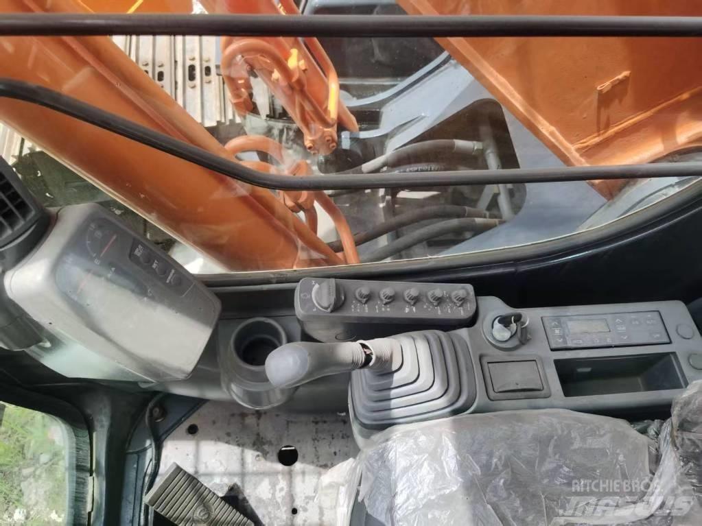 Hitachi ZX 200 履帶式 挖土機/掘鑿機/挖掘機