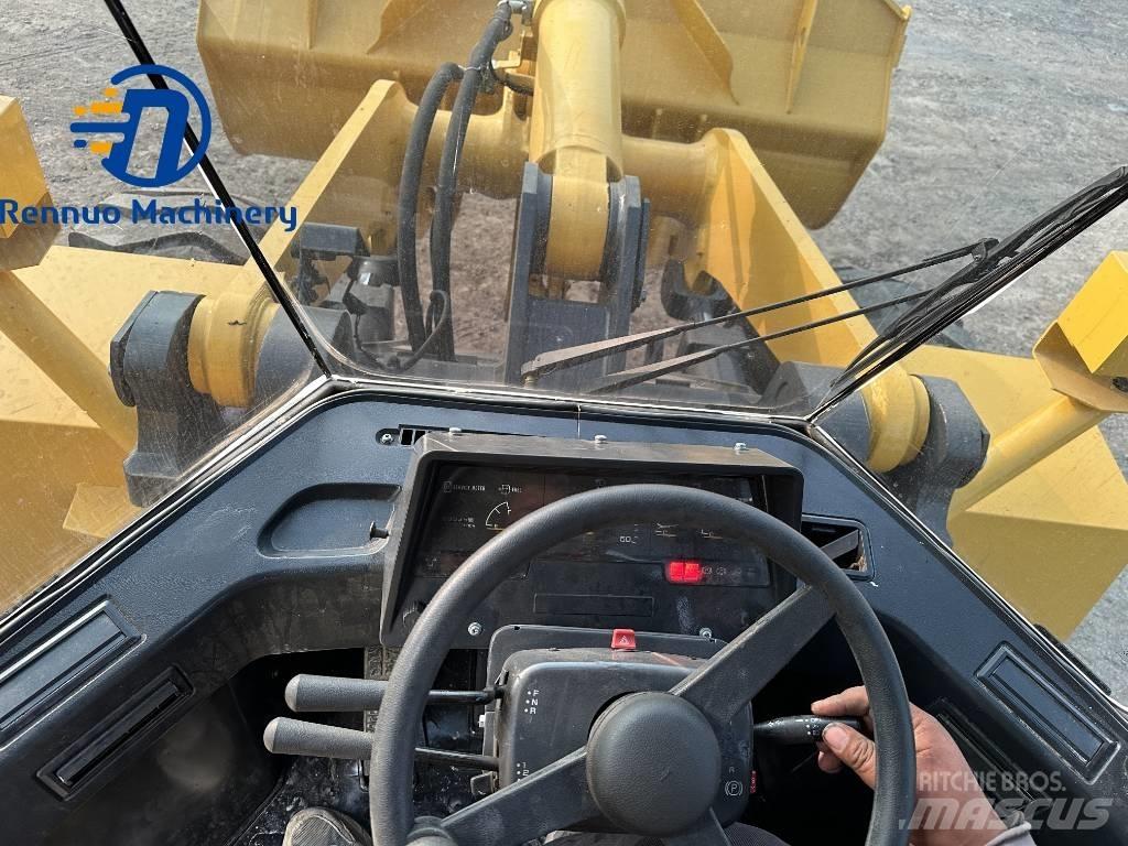 Komatsu WA380 輪胎式裝載機
