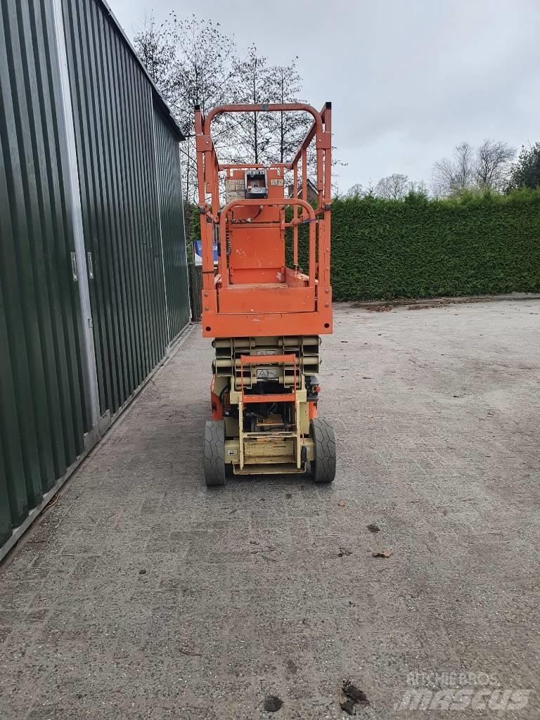 JLG 2032 ES 剪式升降機