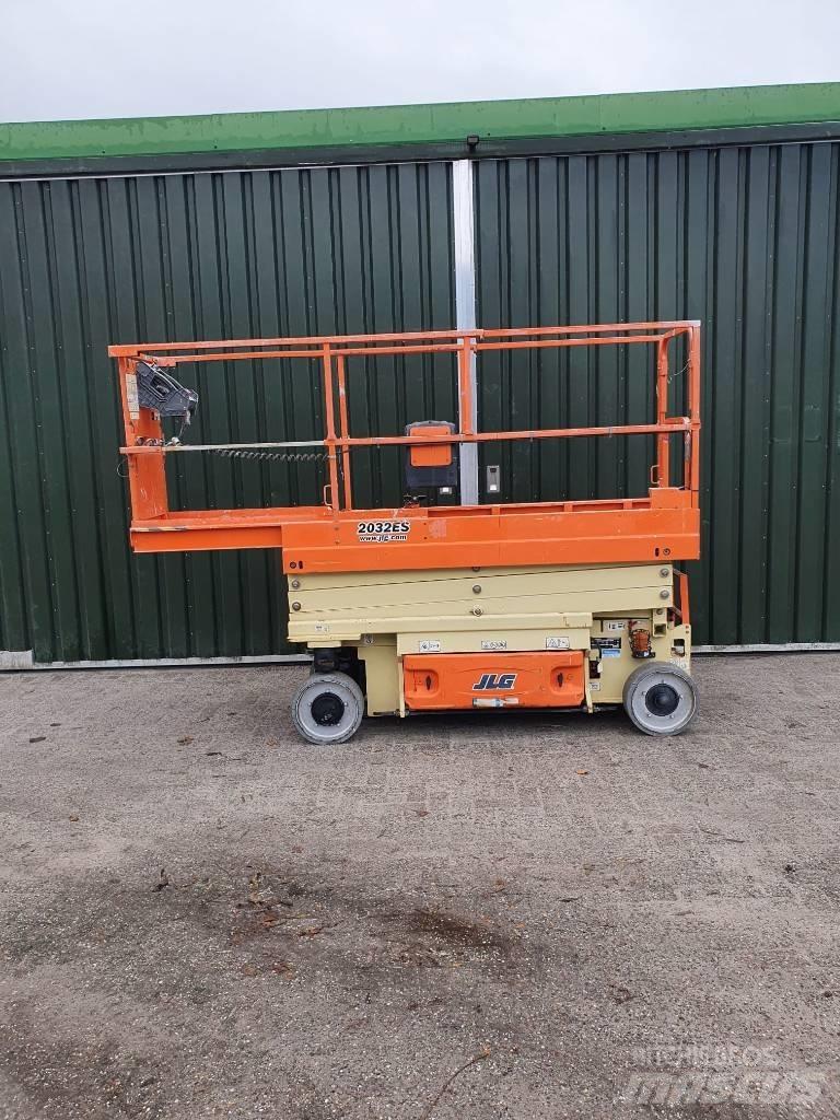 JLG 2032 ES 剪式升降機