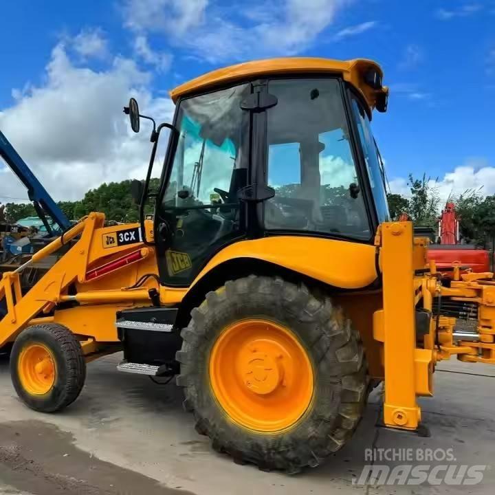 JCB 3 CX 反鏟裝載機
