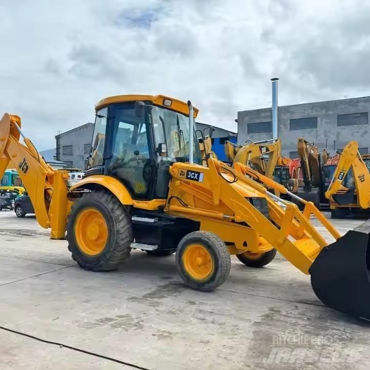 JCB 3 CX 反鏟裝載機