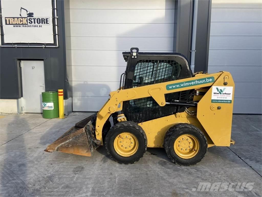 CAT 226 D3 (5867) 滑移轉向裝載機