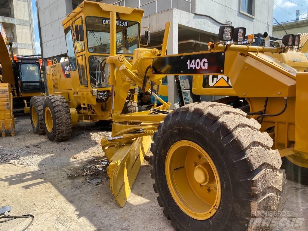 CAT 140 G 平土機
